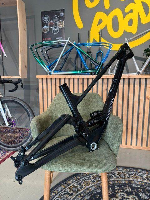 Forbidden Druid V2 Frameset 2026 – Stoner Witch / Sage Wisdom