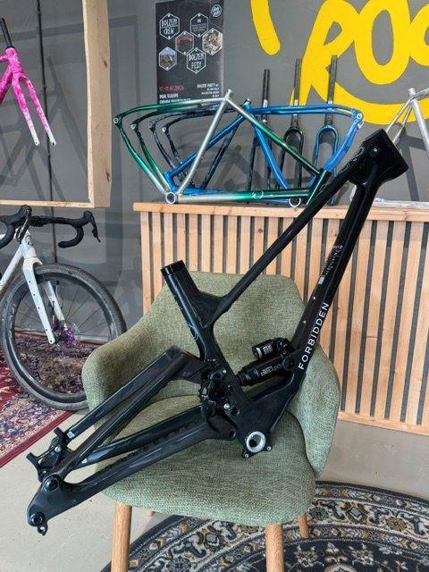 Forbidden Druid V2 Frameset 2026 – Stoner Witch / Sage Wisdom