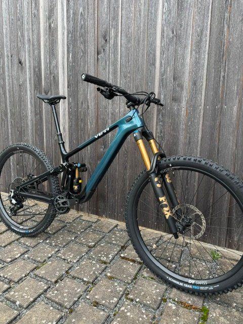 Yeti LT X0/90 2027 – Nightout, Gr. L