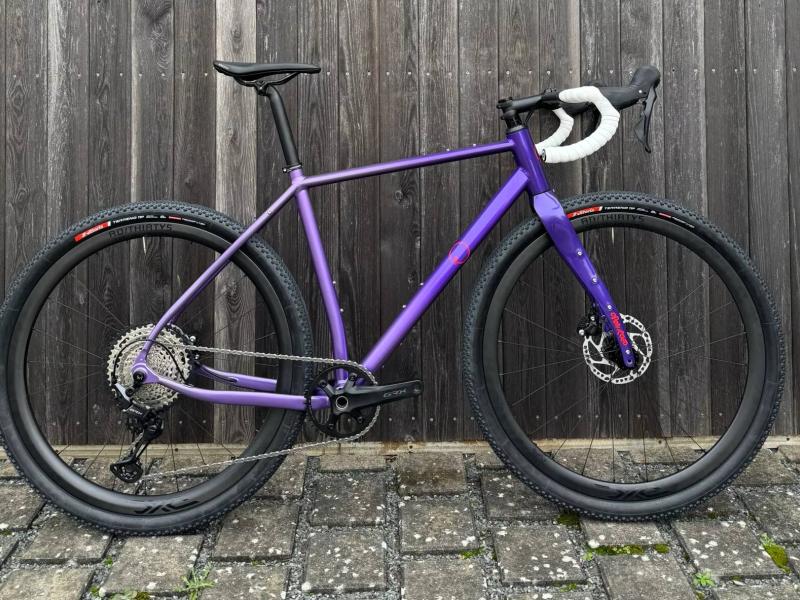 OR Gravel Magenta gradient
