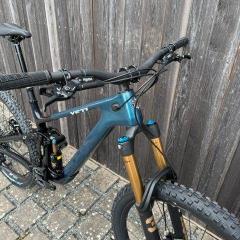 Yeti LT X0/90 2027 – Nightout, Gr. L